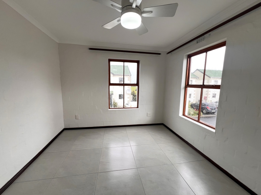 To Let 2 Bedroom Property for Rent in Parklands Western Cape
